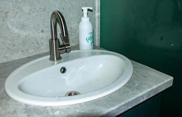 Второй день краснодарцы остаются без воды из-за порыва трубопровода