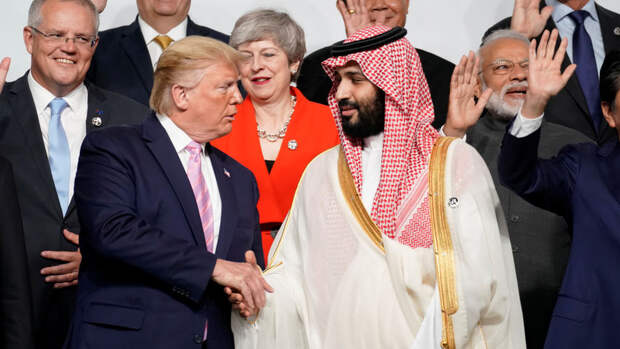 Дипломат Шаров: СМИ не стали переводить оскорбления Трампа в адрес ибн Салмана