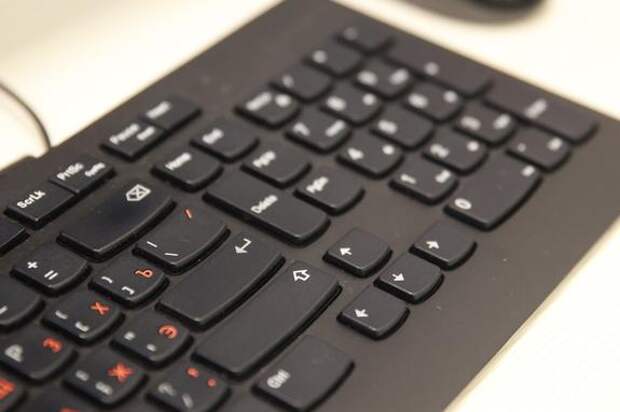 УФАС оштрафовало компании в Петербурге на два млн за нарушение закона о рекламе