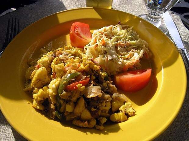 акки и соленая рыба