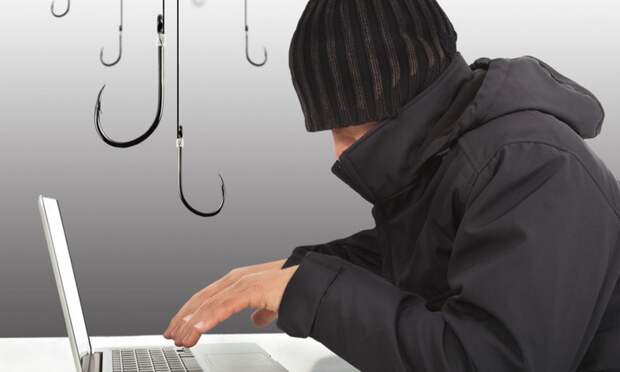 Двое студентов из Архангельска перевели мошенникам 310 тысяч рублей из-за звонка о продлении договора связи