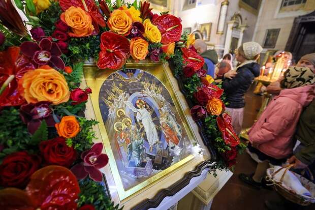 Пезешкиан поздравил Путина и православных россиян с Пасхой