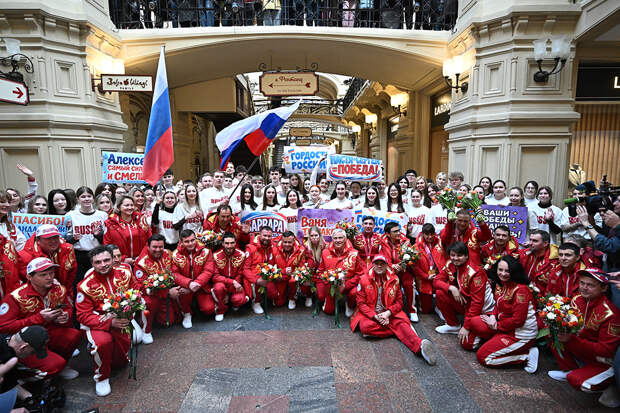 Путин охарактеризовал ставших третьими на Играх российских паралимпийцев