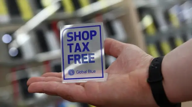 Госдума приняла в первом чтении проект об электронных чеках такс-фри