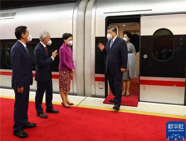 Председатель КНР Си Цзиньпин прибыл в Сянган