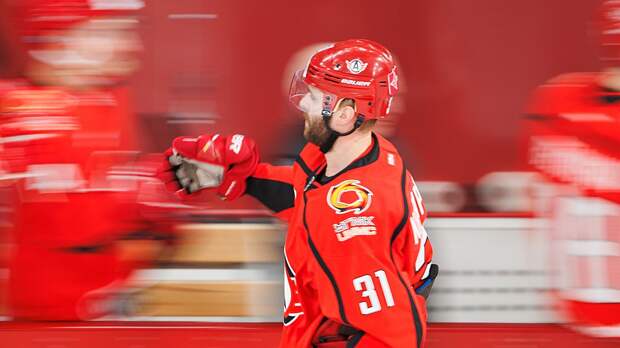 Хет-трик Хрипунова помог «Автомобилисту» сократить отставание в серии плей-офф против «Салавата»