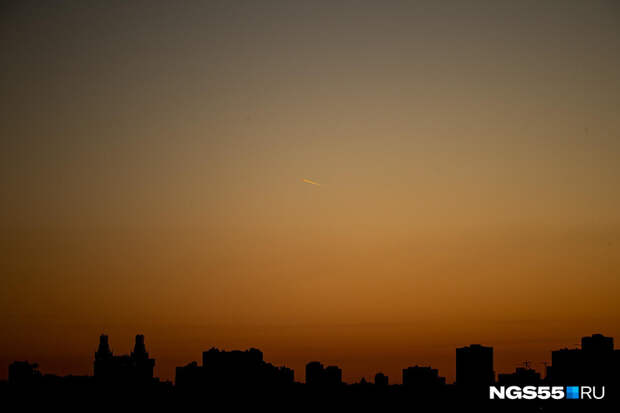 «Солнечного удара» не избежать: омичей предупредили о полярных сияниях — они могут накрыть регион с магнитной бурей