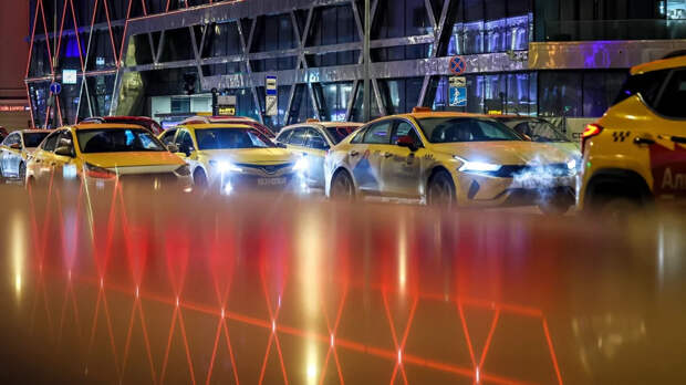 ФАС начала проверку обоснованности цен на услуги такси