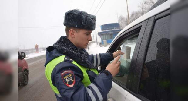 Как ГИБДД «разводит» автомобилистов в новогодние каникулы