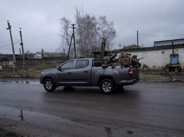 Украинский офицер указал на давление Европы на Киев по Донбассу