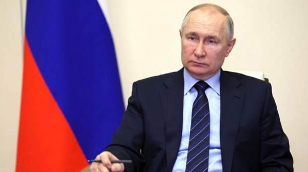 “Знаю, что они скажут”: Путин отказался давать слово главе Минфина на совещании