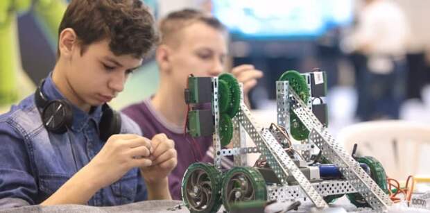Сергунина: В Москве открыт набор участников на детско-юношеские соревнования по робототехнике
