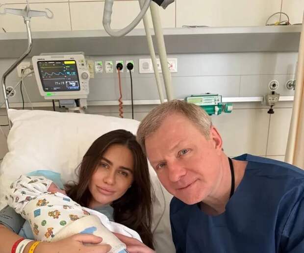 Тренер "Спартака" Жамнов пропустил матч с "Ладой" из-за рождения ребенка