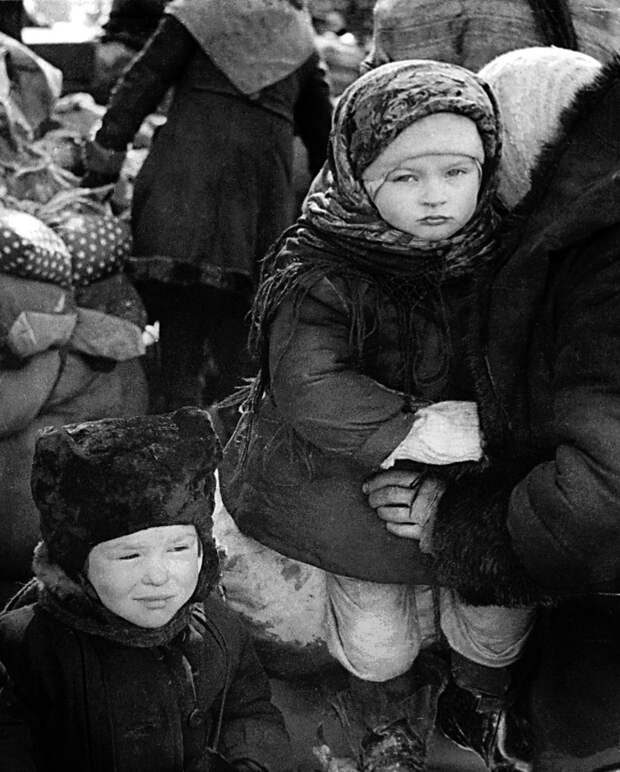 Душераздирающие фотографии военных лет.