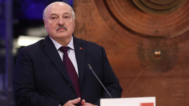 Лукашенко: опыт помогает сделать выводы из "обнимашек и целовашек" с США