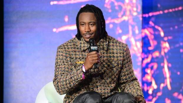 Brandon Marshall Forced To Get Patriots Tattoo After Losing Bet To Julian Edelman