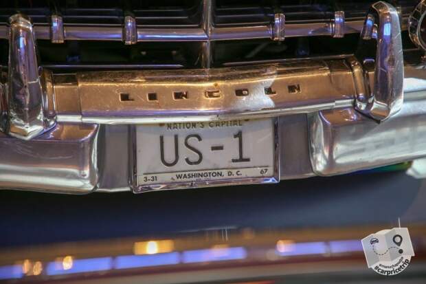 Кстати, про номер 1: естественно у президентского лимузина должен быть крутой номерной знак — US — 1. ford, lincoln, авто, гон, лимузин, олдтаймер, президентский лимузин, ретро авто