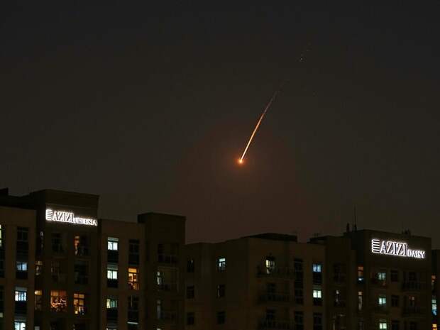 Один человек погиб и семь пострадали при атаке на аэропорт Дубая