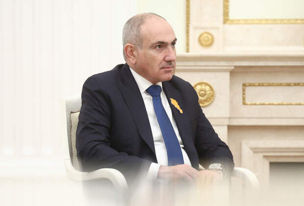 В России сравнили Пашиняна с Зеленским