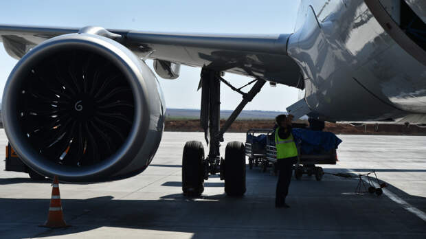 Опасный полет: как утечки паров из двигателей самолетов калечат экипаж и пассажиров