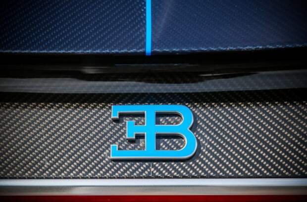 Сколько стоит подержанный Bugatti Chiron? Трехлетний гиперкар продают с хорошей скидкой