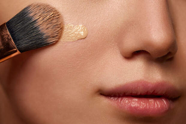 Pravda.Ru: кисти с плотно набитым ворсом подойдут для жирной кожи