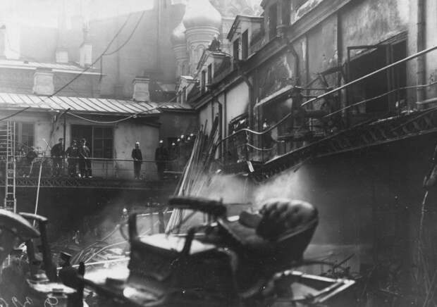 Пожары в Петербурге как отражение социально-политического кризиса./Фото: img-fotki.yandex.ru Пожары в Петербурге как отражение социально-политического кризиса./Фото: img-fotki.yandex.ru