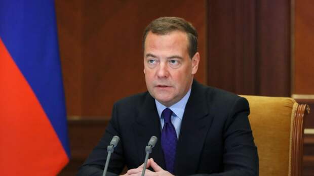 Медведев: МВФ фактически втянули в финансирование конфликта на Украине