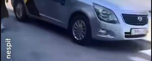 В Актау оштрафовали водителя за проезд по тротуарам