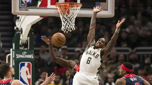 «Милуоки» обыграл «Вашингтон» в матче НБА благодаря 43 очкам Адетокунбо