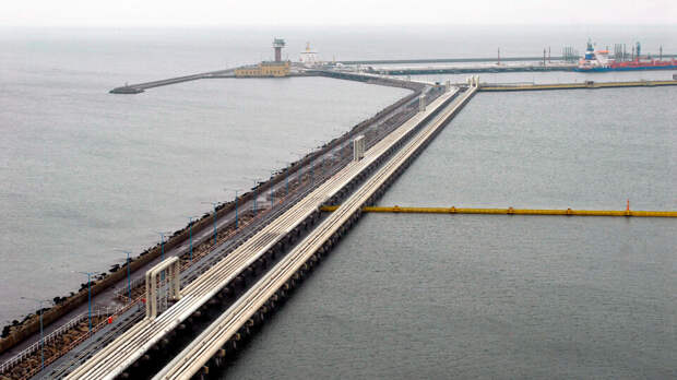 Фицо: Киев перекрыл "Дружбу", чтобы навредить Орбану