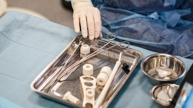 Нейрохирурги перепутали пациенток и провели смертельную операцию