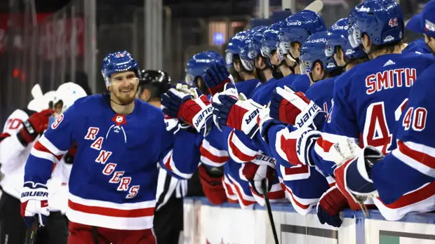 Хет-трик Бучневича помог «Рейнджерс» победить «Нью-Джерси» в НХЛ, у Панарина гол и три передачи