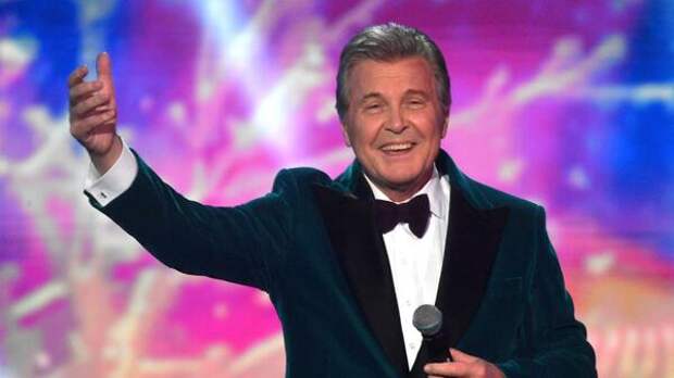 Королева показала Лещенко в его день рождения после слухов о тяжелом недуге — пустился в пляс