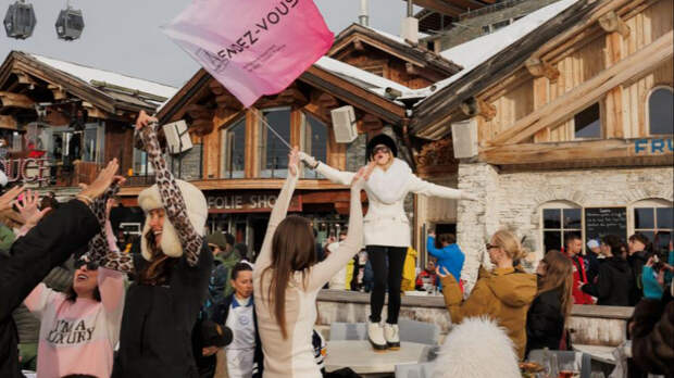 «Куражитесь, пока мы проливаем кровь»: скандал вокруг вечеринки Rendez-Vous в Куршевеле