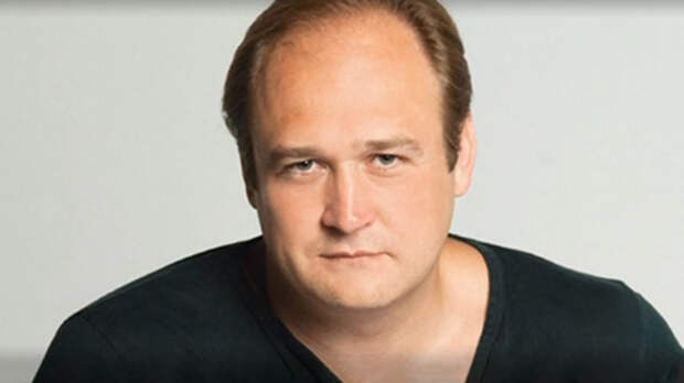Задержан курьер, избивший звезду сериалов Ивана Рыжикова