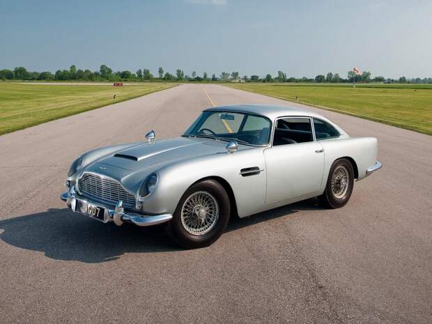 На продажу выставлен оснащенный всевозможными гаджетами Aston Martin, на котором ездил Джеймс Бонд в 1965 году