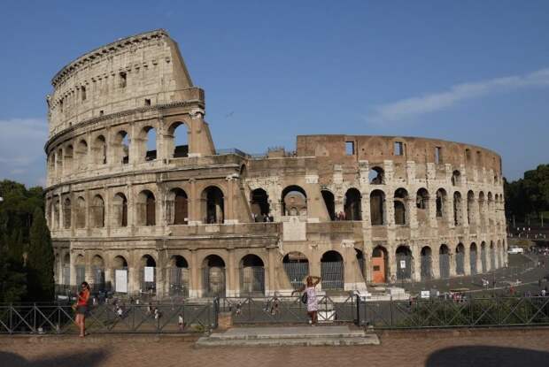 Древним римлянам удалось изобрести бетон такой же прочности, как и современный / Фото: wikikids101.files.wordpress.com