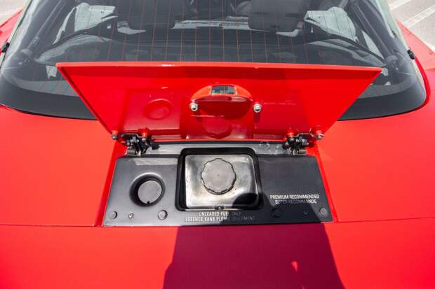 Chevrolet Corvette ZR-1 1990 года в идеальном состоянии