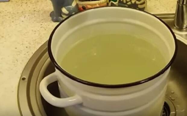 эмалированная кастрюля