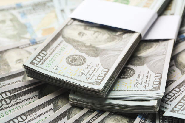 Поездка к дочери неожиданно принесла мужчине 32,6 миллиона рублей