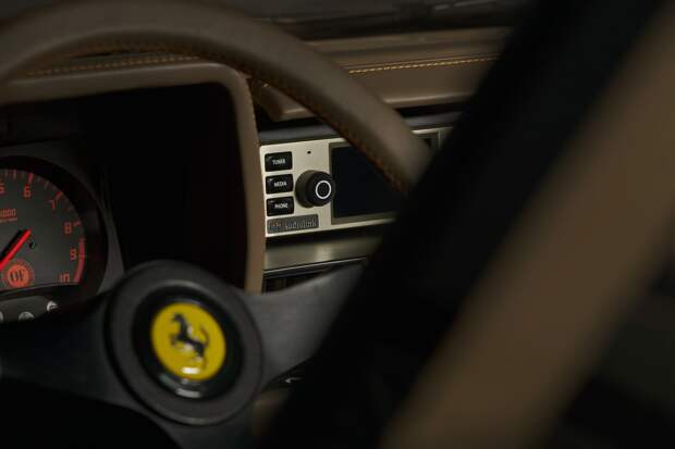 Восхитительный рестомод Ferrari Testarossa из Швейцарии