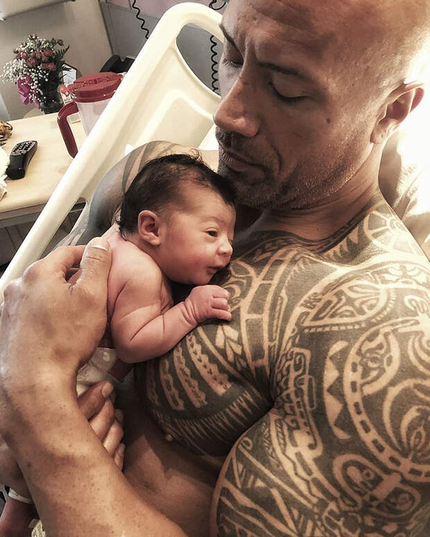 daughter-born-therock-message-dwayne-johnson (1)