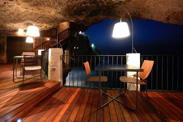 Гротта Палаццезе – необычный ресторан в пещере, Италия. Фото