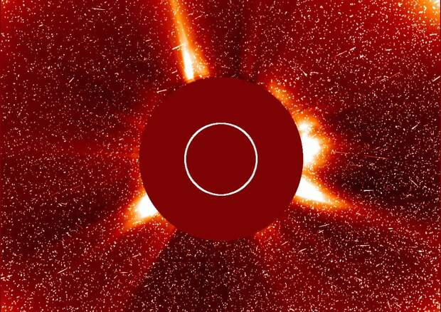 Солнце обрушило на Землю рекордный поток протонов