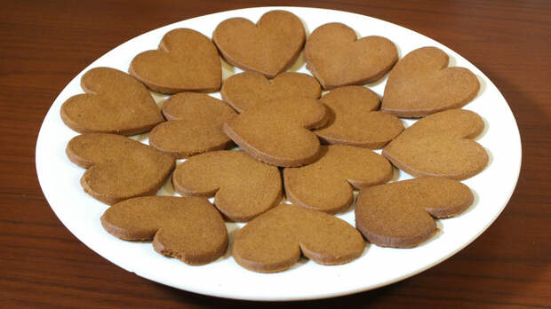 «Злоупотреблять не стоит»: диетолог рассказала, какое печенье самое полезное