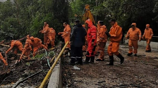 В Крыму открыты пункты, где принимают людей из зоны подтопления