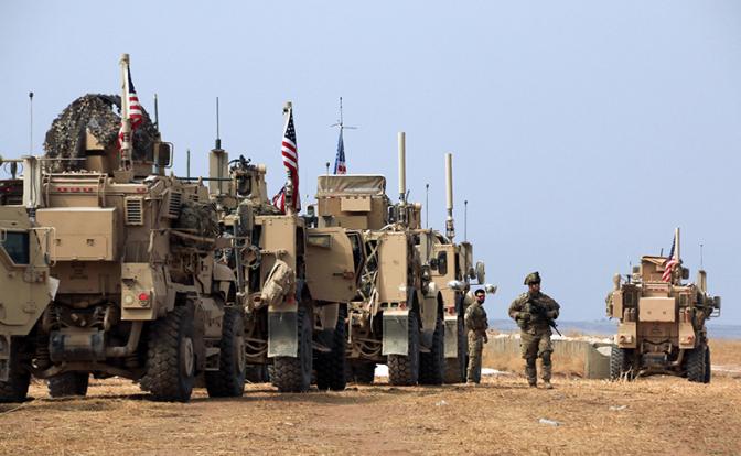 На фото: войска США на военной базе недалеко от города Таль-Тамр на северо-востоке Сирии