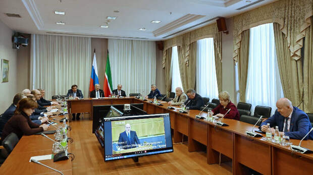 Мөхәммәтшин Дәүләт Думасында Россия Хөкүмәтенең хисабы турында фикер алышуда катнашты