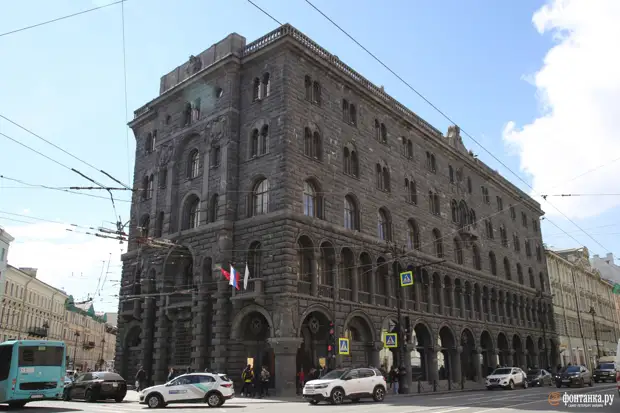 «От викинга до зверья, от босоты до царя». Питерская героика с Евгением Вышенковым